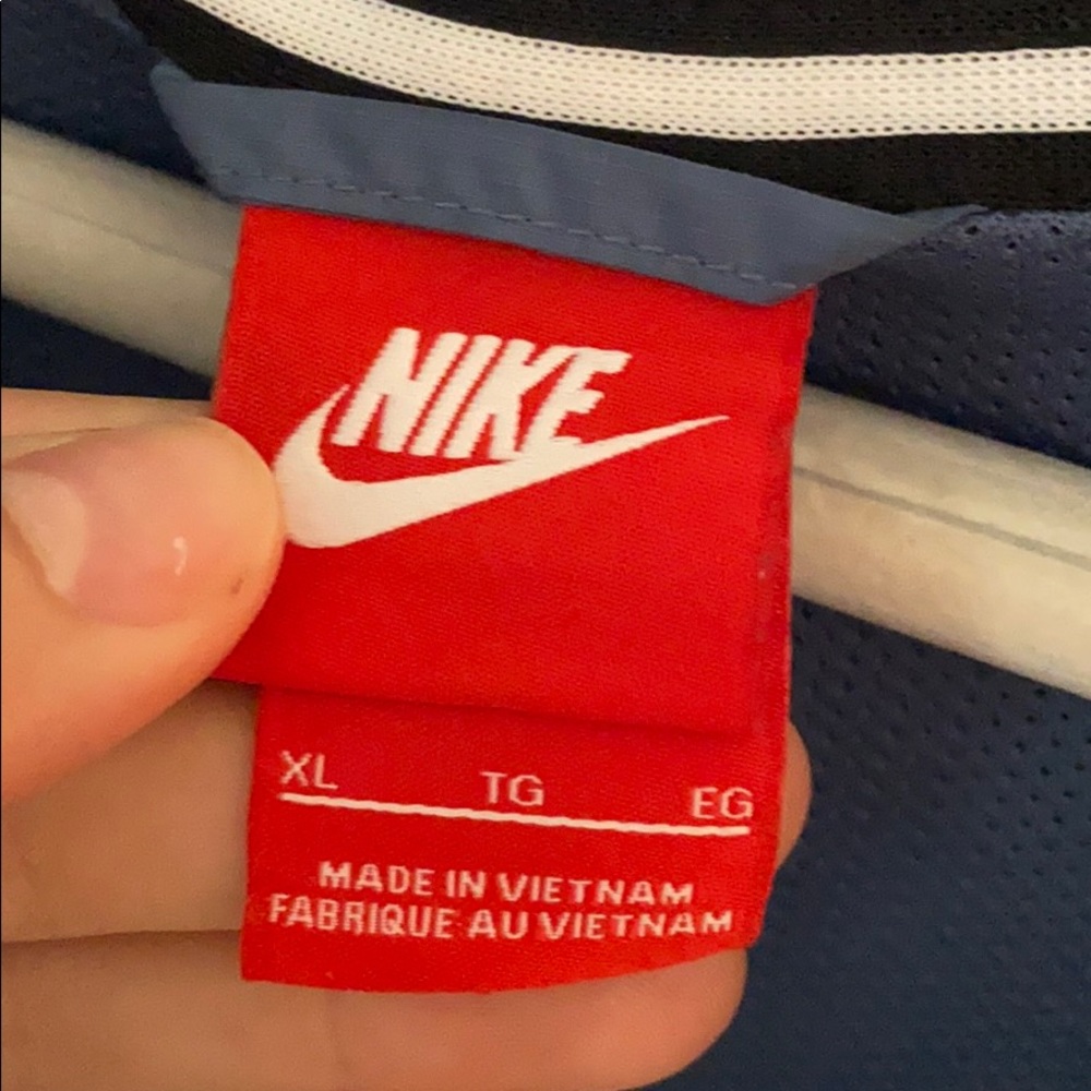 Nike hooded zip up - Picture 3 of 3